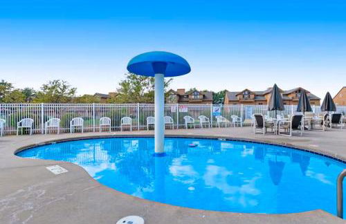 Sunset Condominiums: Golf View - Foto 2