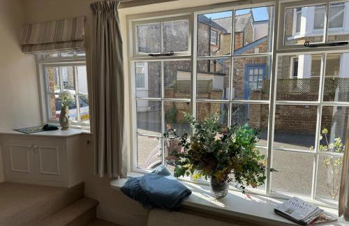 Gulls, charming seaside cottage, centrally located - Photo 4