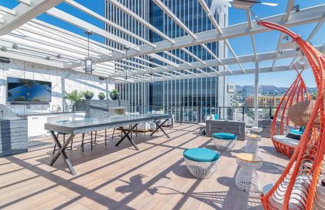 Modern Cosmopolitan APT Mid Hollywood with Free Parking 10mins to Universal Studios - Photo 46