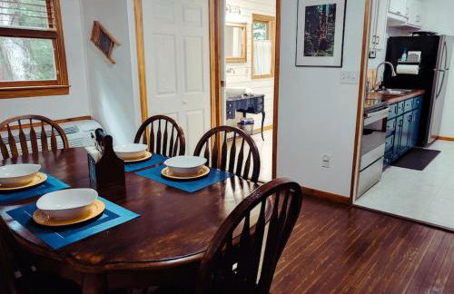 Trailseeker Cabin w King Bed Hot Tub at Red River Gorge Natural Bridge - Foto 14
