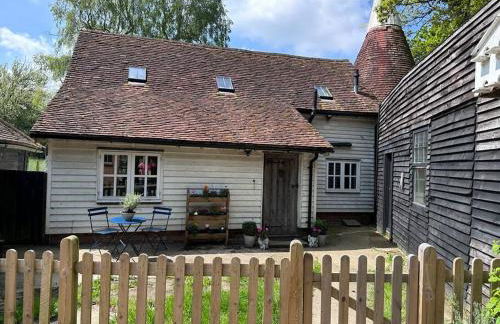 Beautiful 2 bed Oast - 15 acre farm - Tunbridge Wells - Photo 15