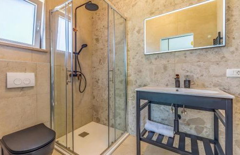 2 Bedroom Lovely Home In Hrboki - Photo 38