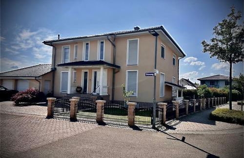 LuxuryOrion,nahe Europapark & Rulantica,Netflix,Disney,KartinaTV - Foto 55