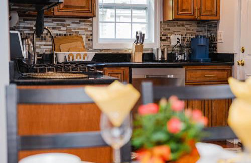 74L - 2BR Quincy - Cozy Couple Hideout near Wollaston Beach - Foto 8