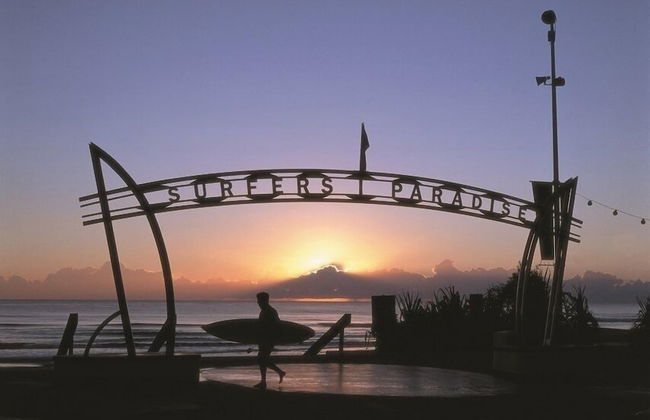 Sentosa at Tugun Beachfront Holiday Home - Photo 28