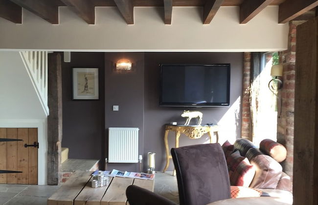 Impeccable Cottage Suitable for 2 Adults & 1 Child - Foto 13