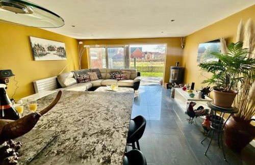 Grand Idyllic Hideaway Home With Hot Tub, Sleeps 8 - Foto 5