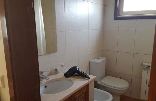 Yellow House - Photo 25