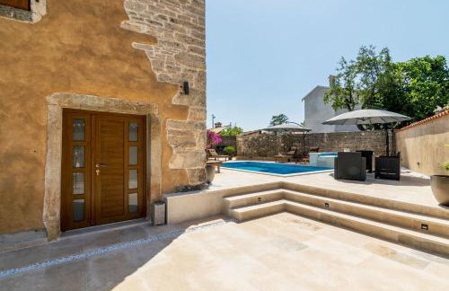 Villa Sagri - heated pool - Photo 17