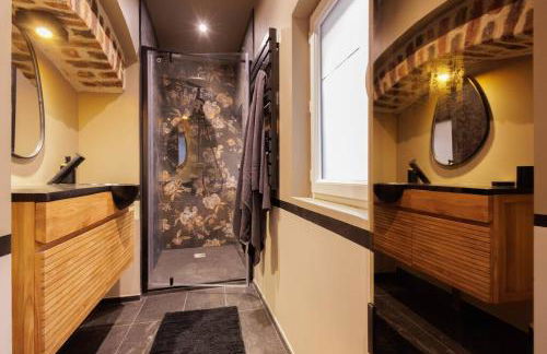 La suite du 21 - jacuzzi - sauna - centre ville - Foto 16