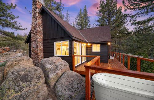 Luxe Lakefront with Hot Tub, Fire Pit, Game Room, Boat Dock - Foto 4