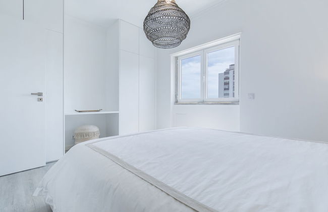 Luxurious Seaview Apartment in Estoril - Photo 4