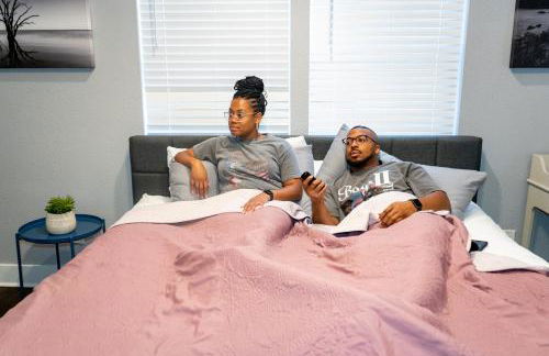 Vibrant Vacation Escape with Fast WIFI and KING BED Close to Downtown Houston! - Foto 8