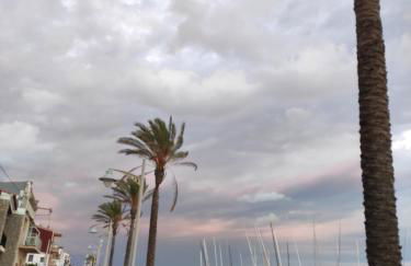 Near beaches large private patio, aircon & community pool - Foto 20