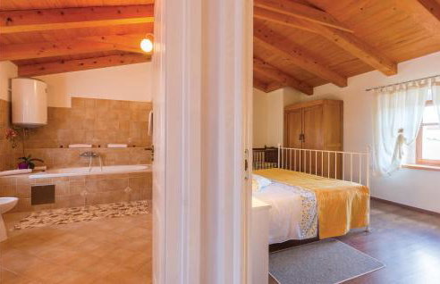 Three-Bedroom Holiday Home In Regulici - Photo 24