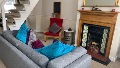 The Racecourse - Quaint Victorian Home With Free Parking - Foto 3