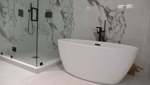 Luxury contemporary hidden gem - Photo 4