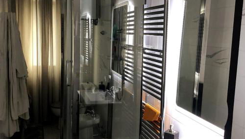 SERRA's Home - Bright Apt Statuto Area near Center - Foto 5