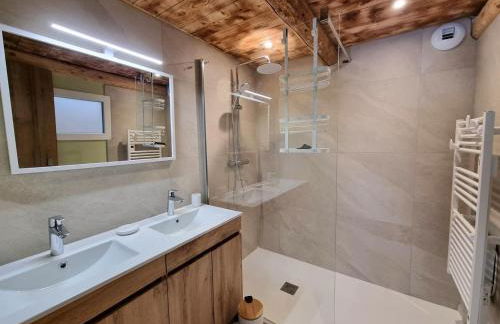 Gîte de charme à Usson-en-Forez avec bain nordique et confort haut de gamme - FR-1-496-359 - Foto 9