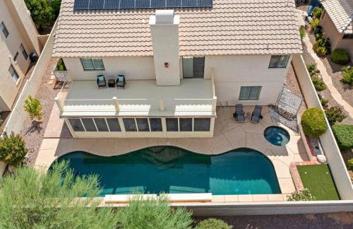 French Country Charm with Pool and Mountain Views - Foto 1