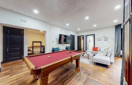 Stylish 2nd Floor Apartment with Pool Table Office Space near Churchill Downs - Foto 2
