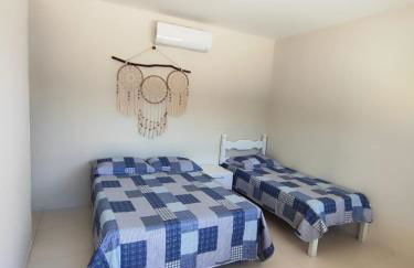 ESPAÇO PÉROLA GUANABARA, 70 Metros do Mar, 4 Suítes independentes COM AR, Área Gourmet Integrada com Piscina,Churrasqueira, 900 Metros de CASTELHANOS, ideal para FAMÍLIAS E AMIGOS - Foto 44