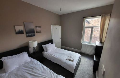 4 Bedroom house, 8 min to city! - Foto 8