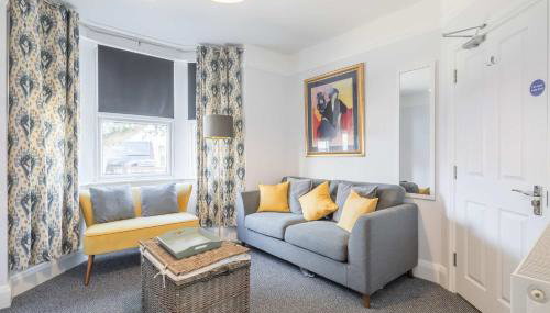 Modern 4-Bedroom Detached Home in Central Cambridge with Parking - Foto 1