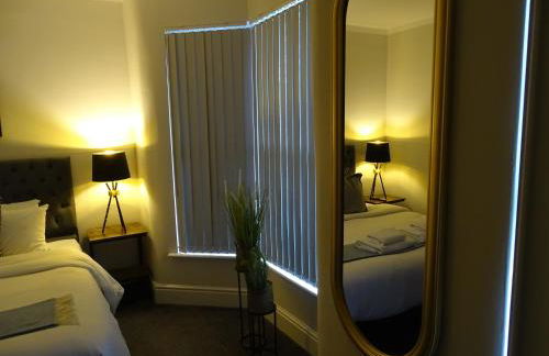 Modern & Stylish Home at the corner of famous Penny Lane in Liverpool - Foto 64