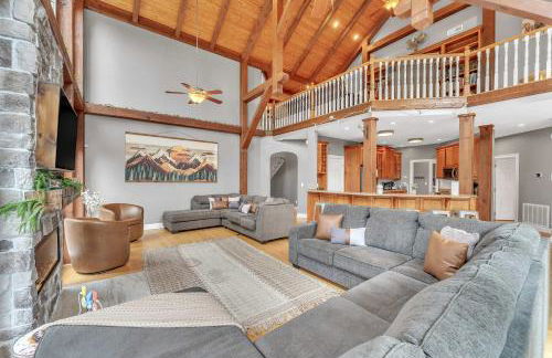 The Retreat at Wildwood - Hot Tub Theater & Deck - Foto 8