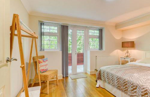 Redhill town centre apartment by Livingo - Foto 1