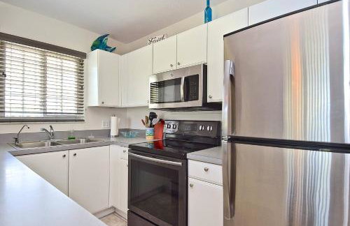 Beach Supplies | Fire Pit | Walk to Beach & Marina - Foto 24