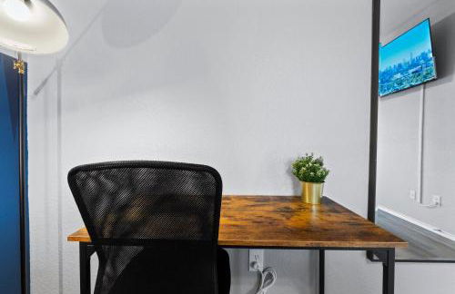 Cowboy Pool - Large Patio - King Bed - Firepit Table - Pet Friendly - Photo 25