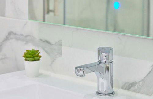 Spacious & Light-Filled 4BR Apartment By TimeColer - Foto 26