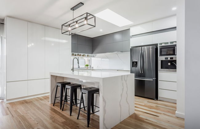 Luxe Home by the BnB Collection - Photo 8