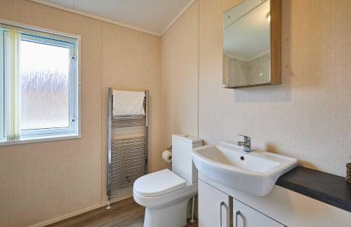 Rowan Lodge with Hot Tub - Foto 19