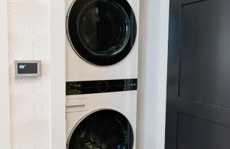 Husker Home TEN40 is in the heart of Downtown Lincoln where you can walk to Haymarket & UNL - Foto 23