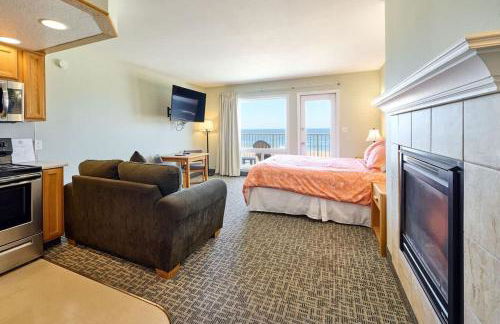 Corner Queen Fireplace Studio - No Stairs - Ocean View - Pool & Hot Tub - Foto 3