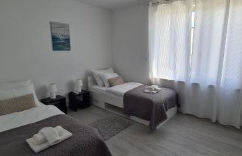 Luxury White Sails Villas with a Multi Sport Court and Sea View - Photo 34