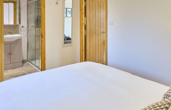 Host Stay Oak Barn - Photo 29