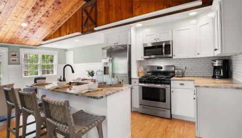 Tranquil Pond-View Escape in Dennis - Foto 4