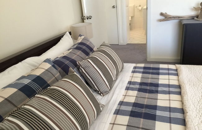 Applecross Village Apartment - Photo 7