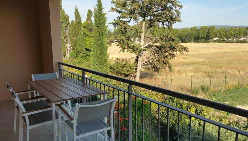 Apt 50m2 avec Balcon tout équipé proche d'Avignon - Foto 1