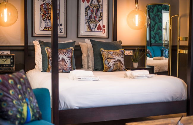 The Royal Elysée Suite - Photo 12