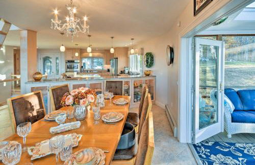 Luxurious Oceanfront Flanders Bay Home with Kayaks! - Foto 7