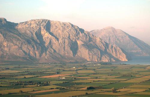 Kryoneri village - Photo 24