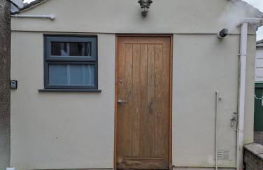 Swan Lake Lodge & free parking - Foto 9