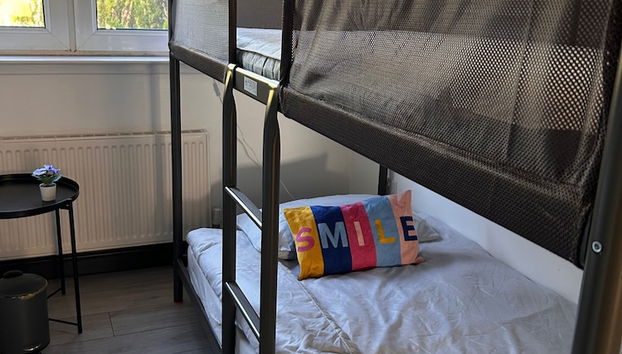 Modern Apartment-sleeps6-parking-seft Check in - Foto 4, Habitación