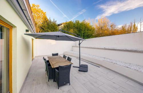 Moderne Ferienwohnung mit Bergblick und großer Terrasse nahe Simssee, Chiemsee und Autobahn A8 Salzburg - München - Foto 8