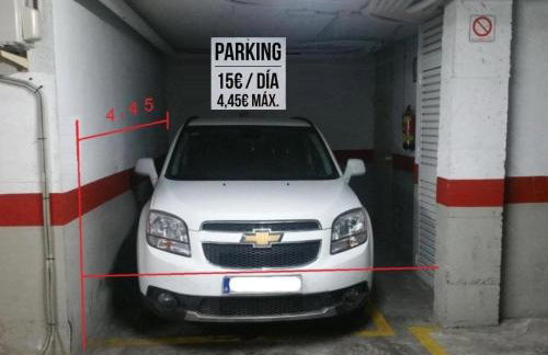 La Farola Centro de Málaga con Parking 445 Max - Photo 6